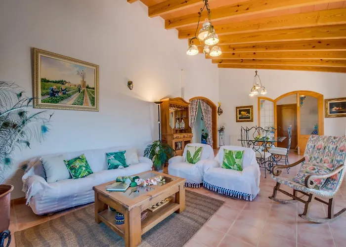 Charming Holiday Finca In Muro